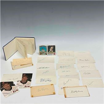 Vintage Baseball Autograph Collection with Joe DiMaggio - Index Cards, GPC, Topps - Joe Dimaggio