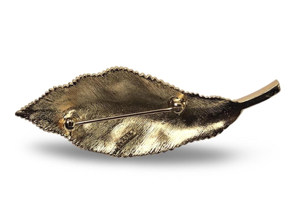 Artwork by Unknown , Impressive Trifari Gold Tone Jewelry Set, Made of Gold