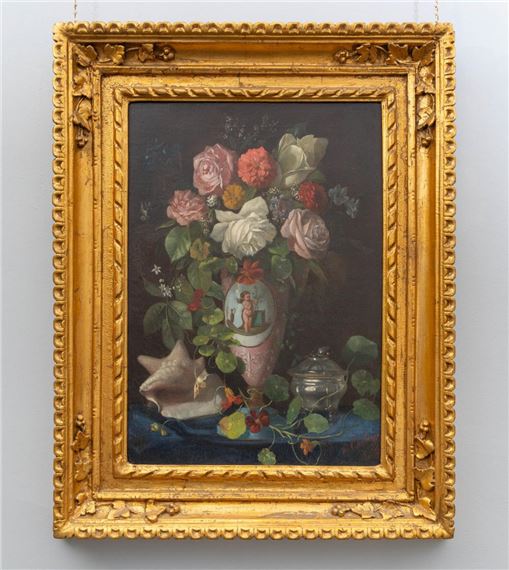 Still life, roses marigolds and nasturtiums with porcelain vase, silver sugar casket and shell - Tito Chelazzi