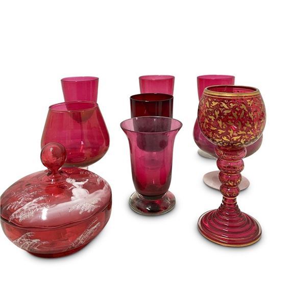 A Ruby | MARY GREGORY LIDDED RUBY GLASS BOWL | MutualArt