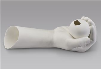 Hand Holding Egg - Charles Ray