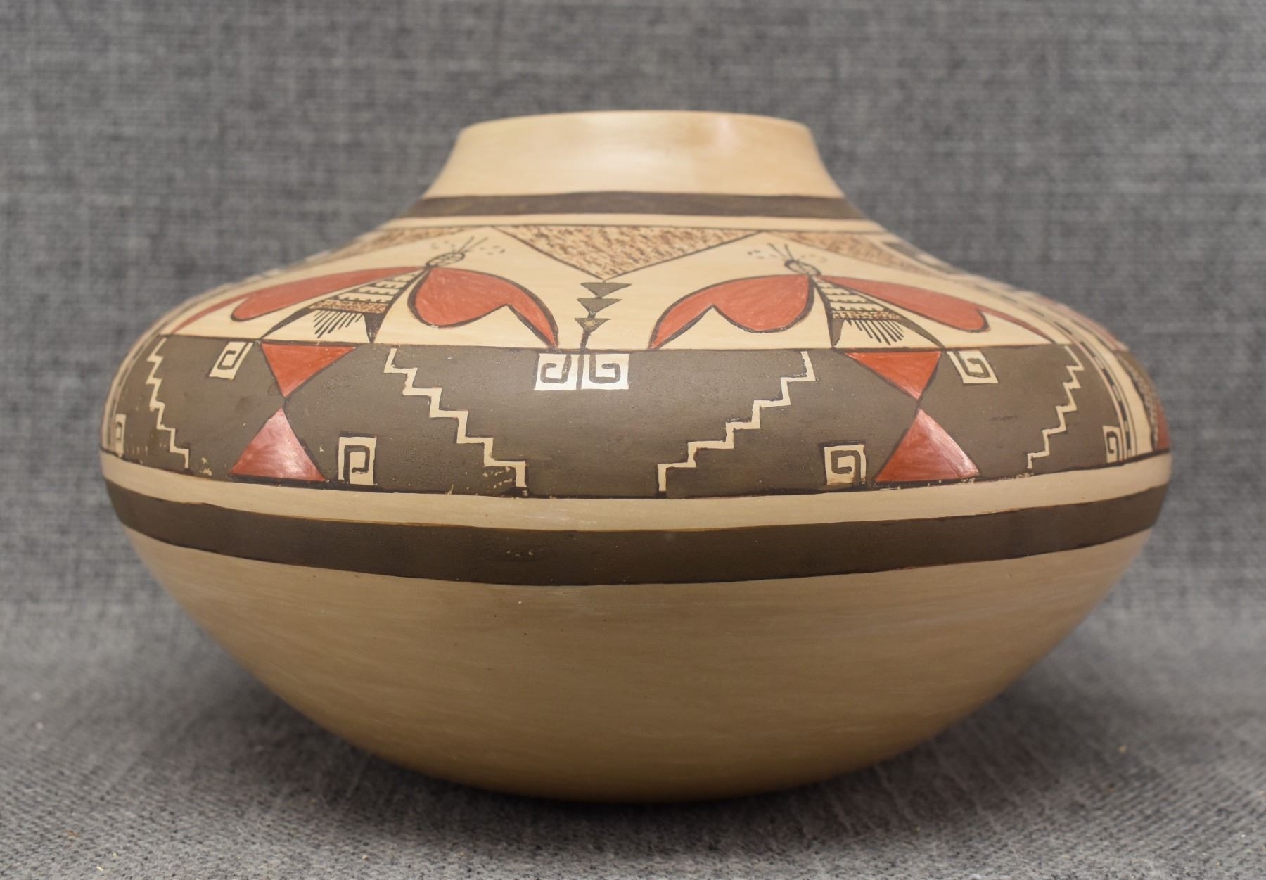 Rayvin Nampeyo | JAR (1990) | MutualArt