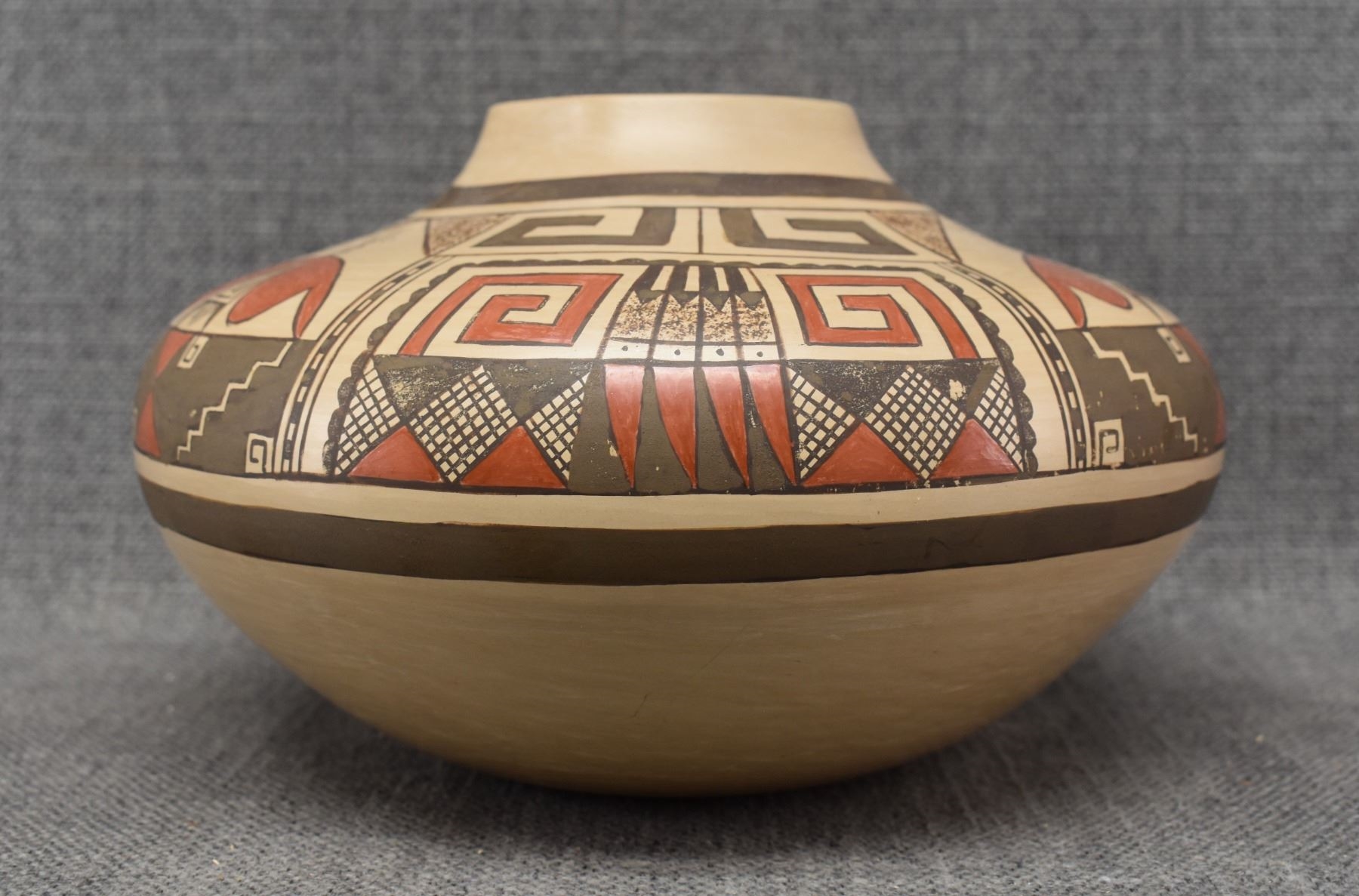 Rayvin Nampeyo | JAR (1990) | MutualArt