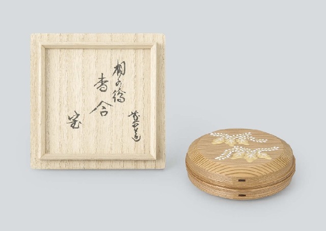 Bansho Hashimura | Incense container with design of paulownia | MutualArt