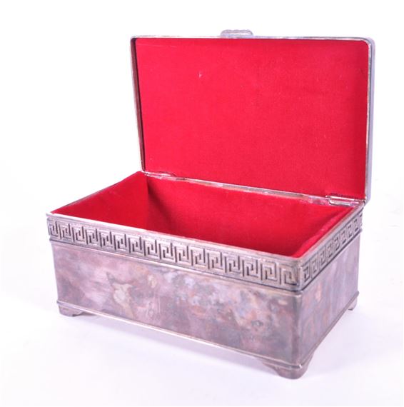 Julius | 20TH CENTURY GREEK KEY DESIGN JEWELLERY BOX CHEST (Early 20th ...