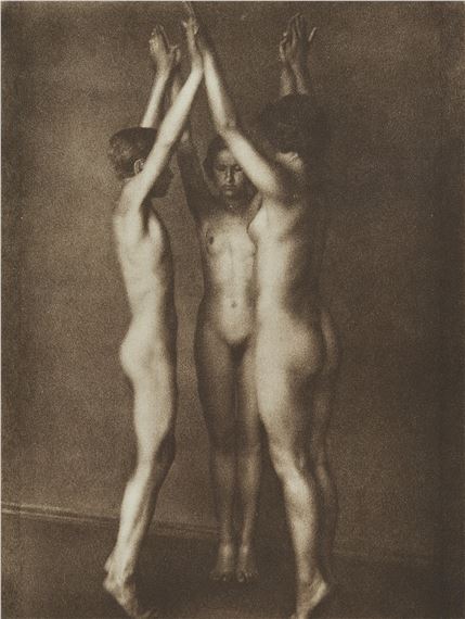 Aktkunstmappen der Körperbildungsschule Adolf Koch, Mappe 2: Buben und Mädels by Germaine Krull, 1930