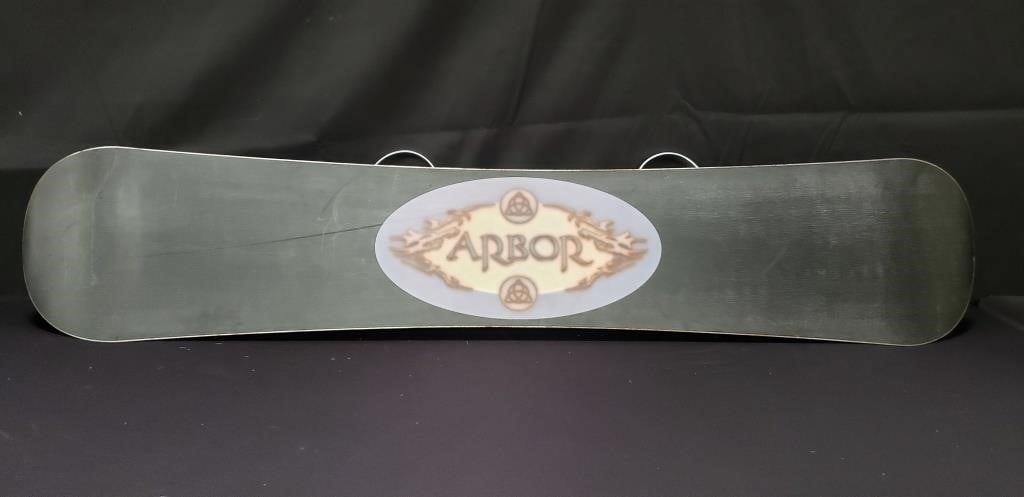 Artwork by Arbor, Arbor Heritage snowboard with bindings