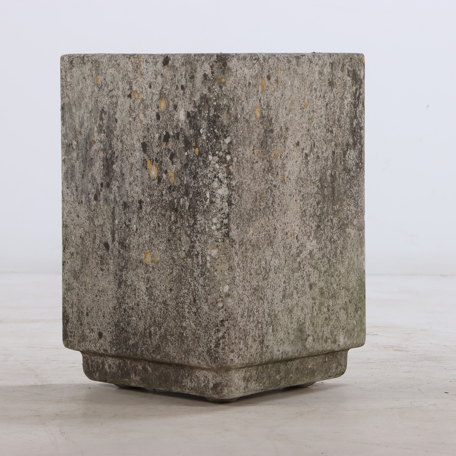 Willy Guhl | Rare triangular cast stone planter by Willy Guhl (Circa ...