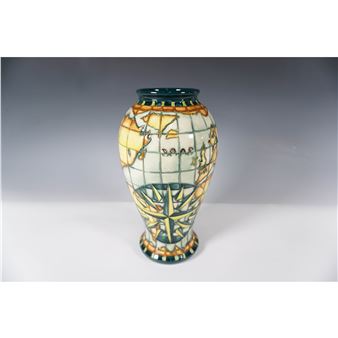 Moorcroft Collectors' Club ,VASE - Alicia Amison