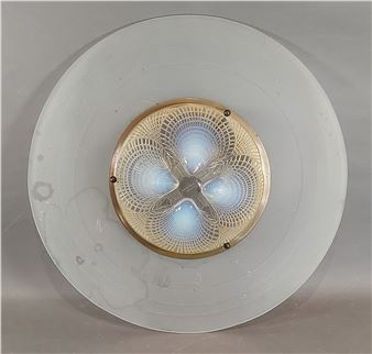 French Art Deco opalescent Coquilles glass plafonnier light fitting with frosted - René Lalique