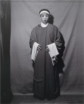 A MAN WHO PLAYS A CLOWN - Han Lei