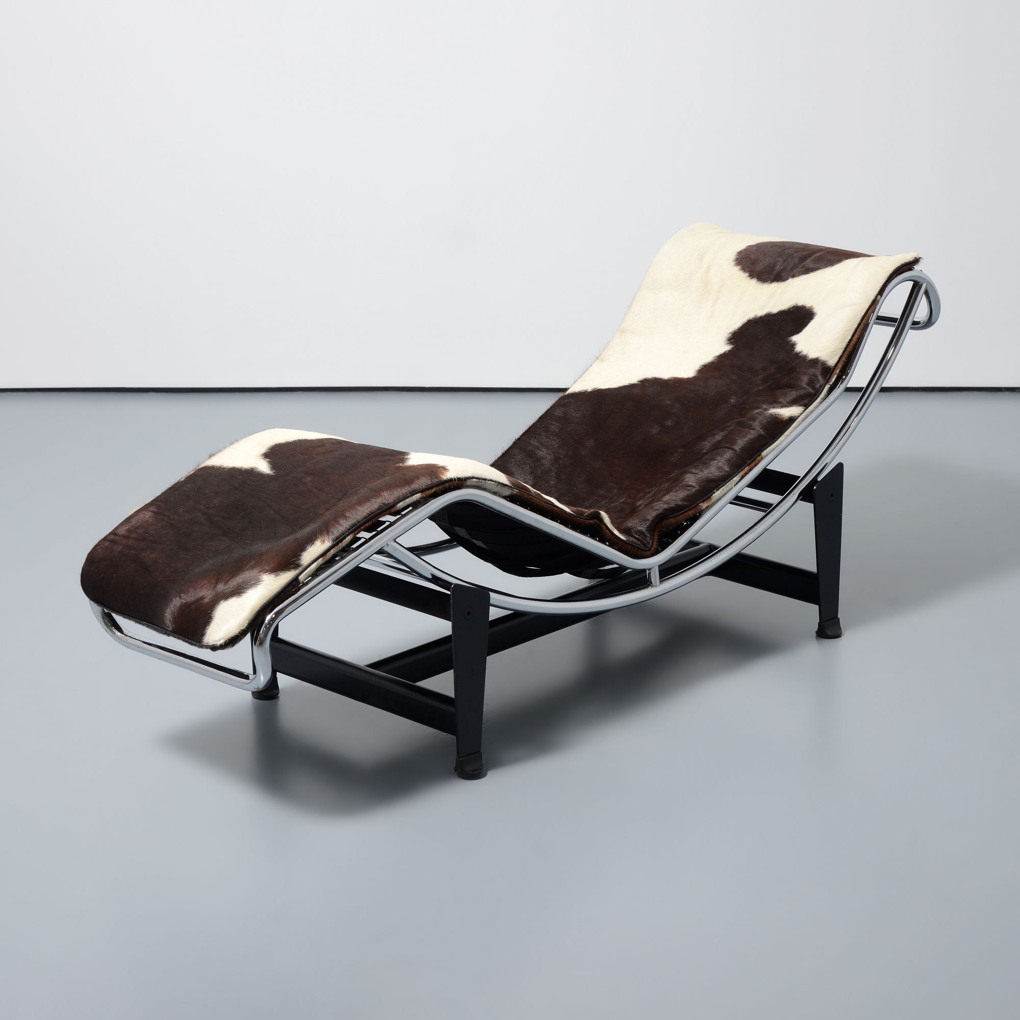 Le Corbusier | Le Corbusier LC4 Chaise Lounge Chair | MutualArt
