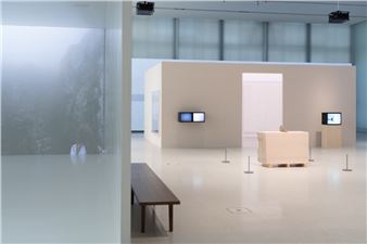 Fingerprints in Snow