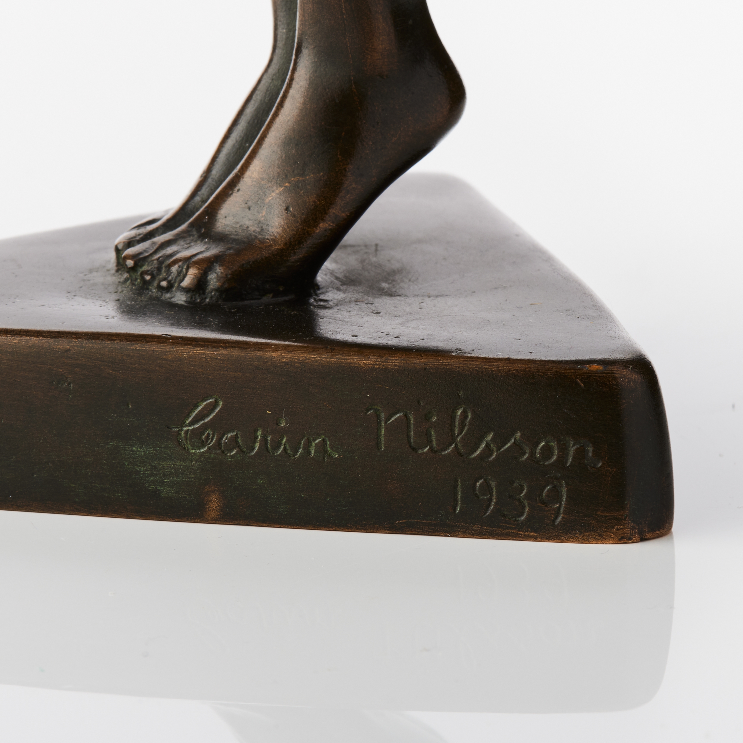 Artwork by Carin Nilsson, Simmerska, Made of patinated bronze