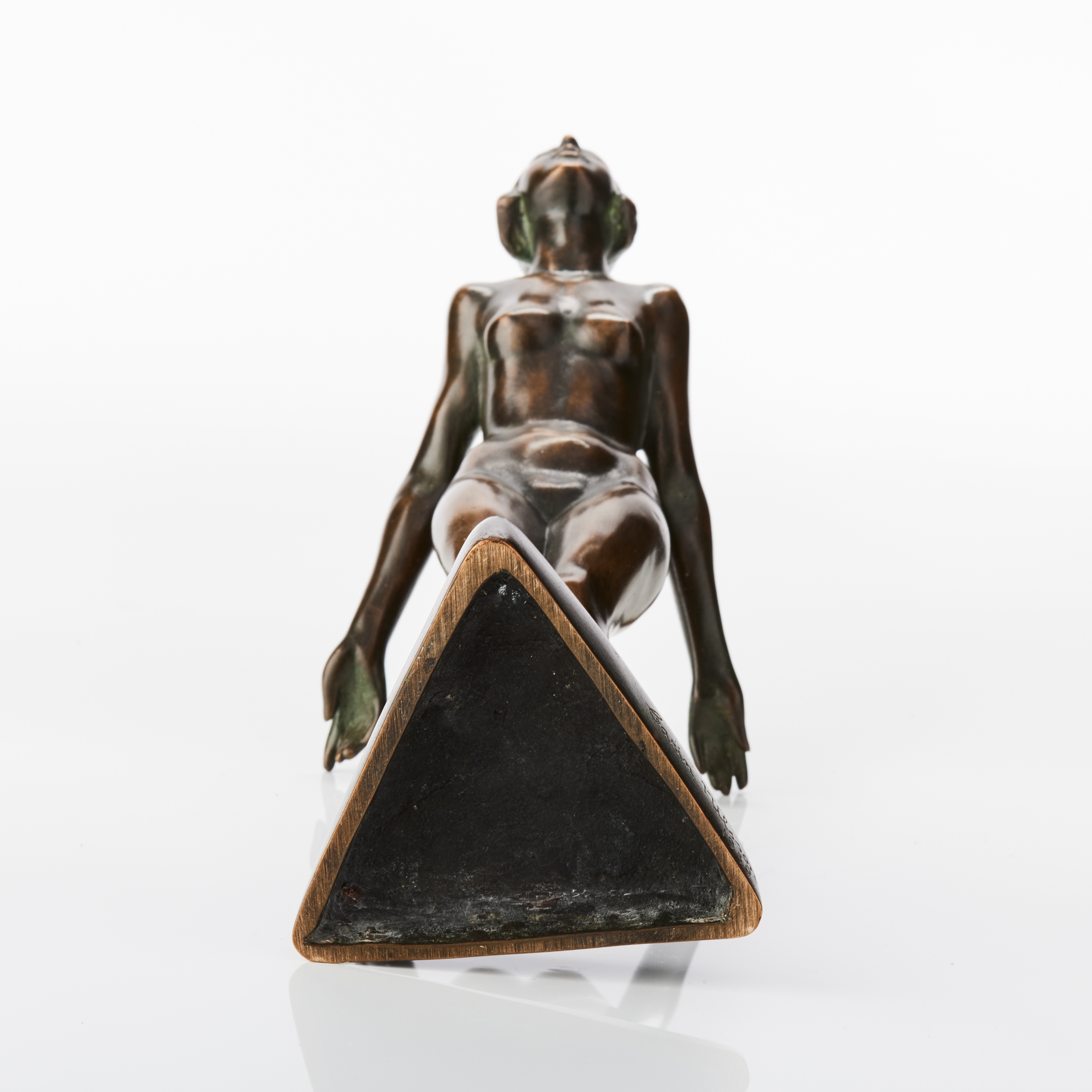 Artwork by Carin Nilsson, Simmerska, Made of patinated bronze