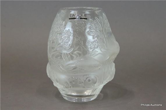 A LALIQUE CLEAR AND FROSTED GLASS 'MARINA' VASE by René Lalique, 20th century