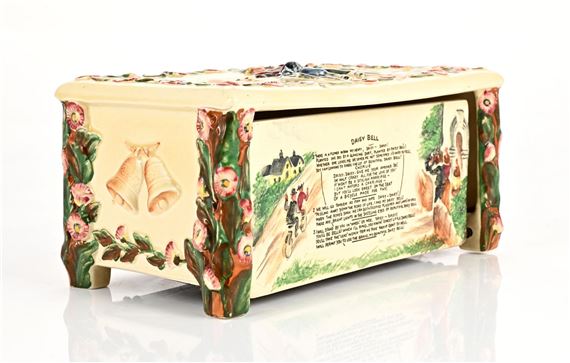 DeVon Stanfield | Crown Devon Fielding's porcelain 'Daisy Bell