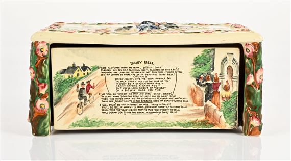 DeVon Stanfield | Crown Devon Fielding's porcelain 'Daisy Bell