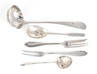 five-pieces of silver, a sifter spoon, a small spoon, a small cake fork, an egg spoon, and a WMF pickle fork, silver weight 77 g - Alexander Henderson