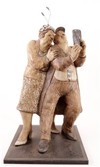 keramiek sculptuur " Selfie - Hermien Buytendijk