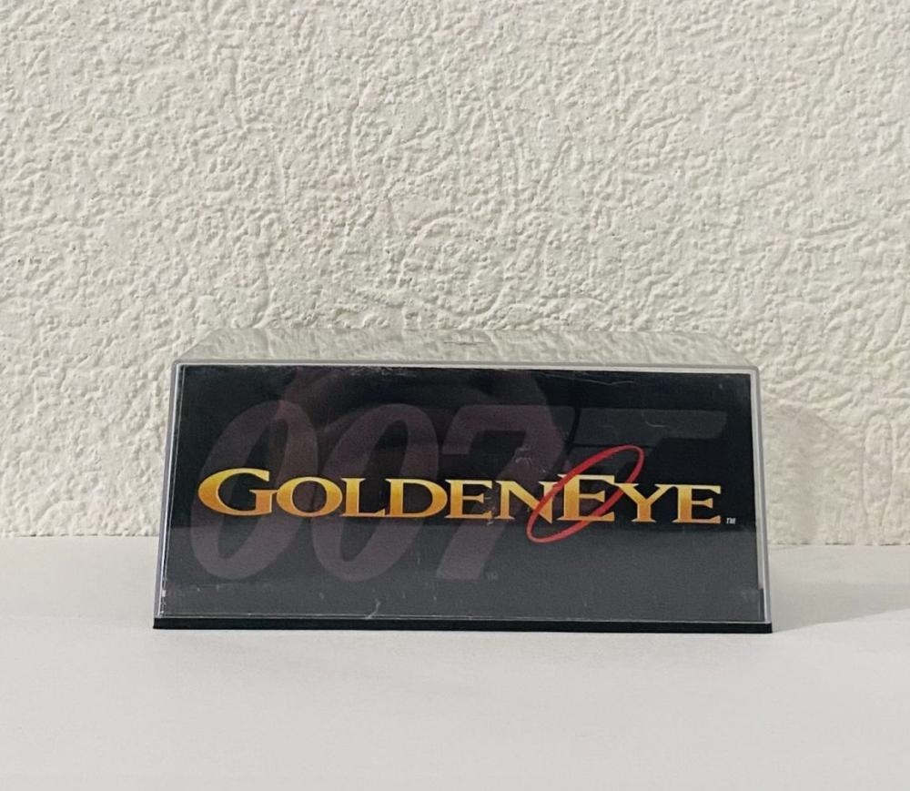 James | James Bond 007 - Gaz Volga (Goldeneye | MutualArt