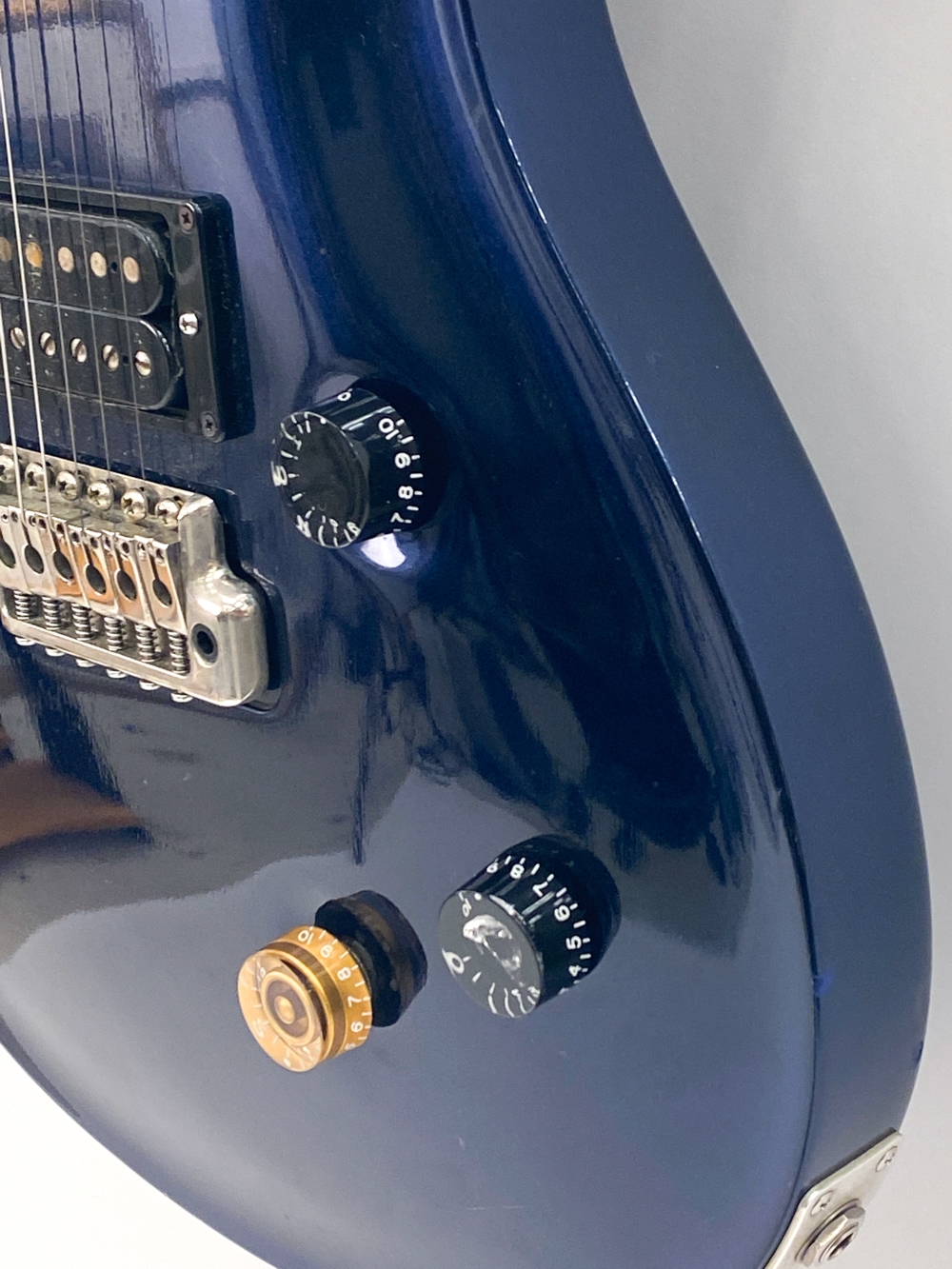 Paul Allen‏ Reed | PRS CUSTOM 24 ELECTRIC GUITAR DEEP BLUE 2008 (Circa ...