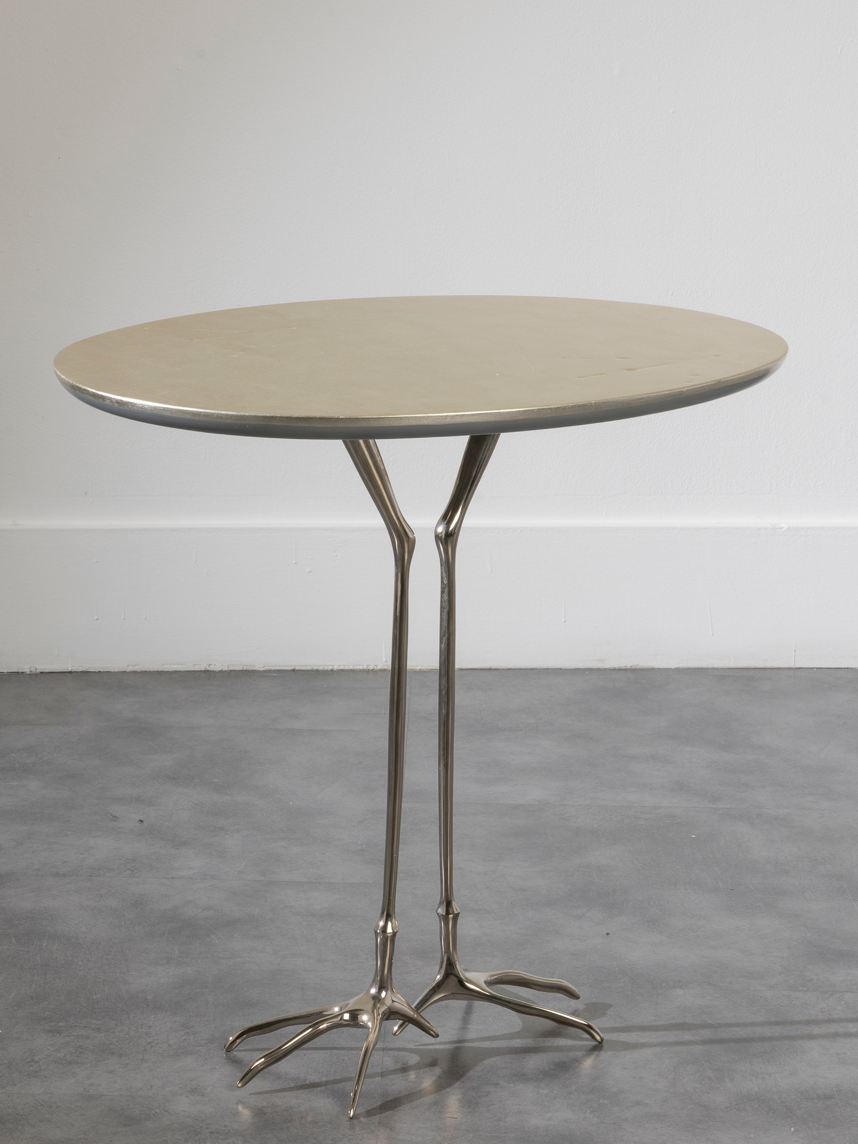 Artwork by Meret Oppenheim, Table d’appoint « Traccia » – circa 1970, Made of Chromed metal