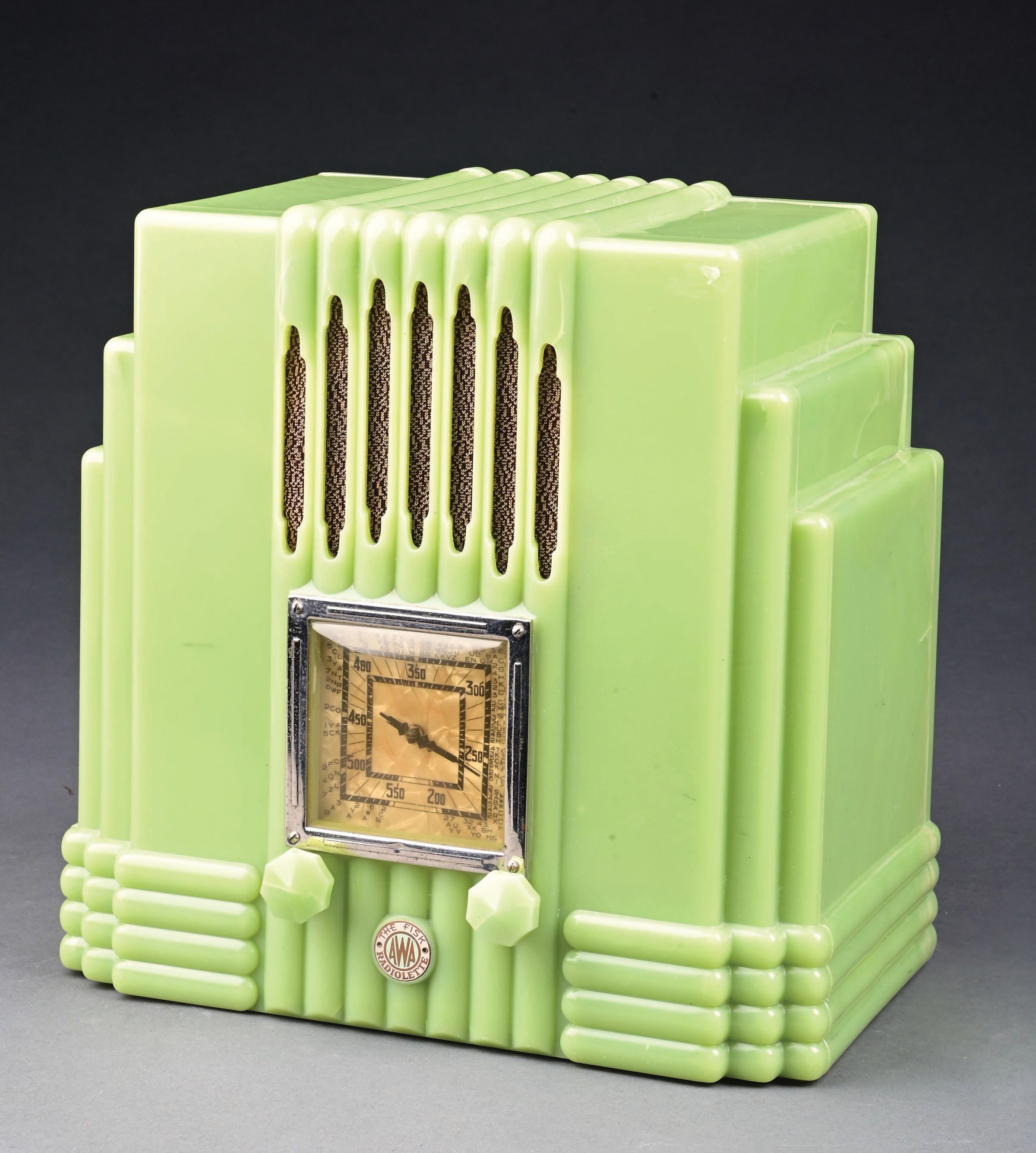 State | 1930s. This rare and beautiful AWA Radiolette Australian ...