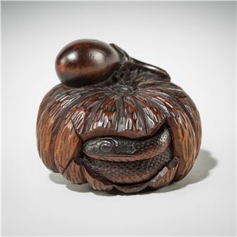 SHIGEMASA: A FINE WOOD NETSUKE OF A PUMPKIN WITH A SNAKE AND NASUBI (EGGPLANT - Shigemasa