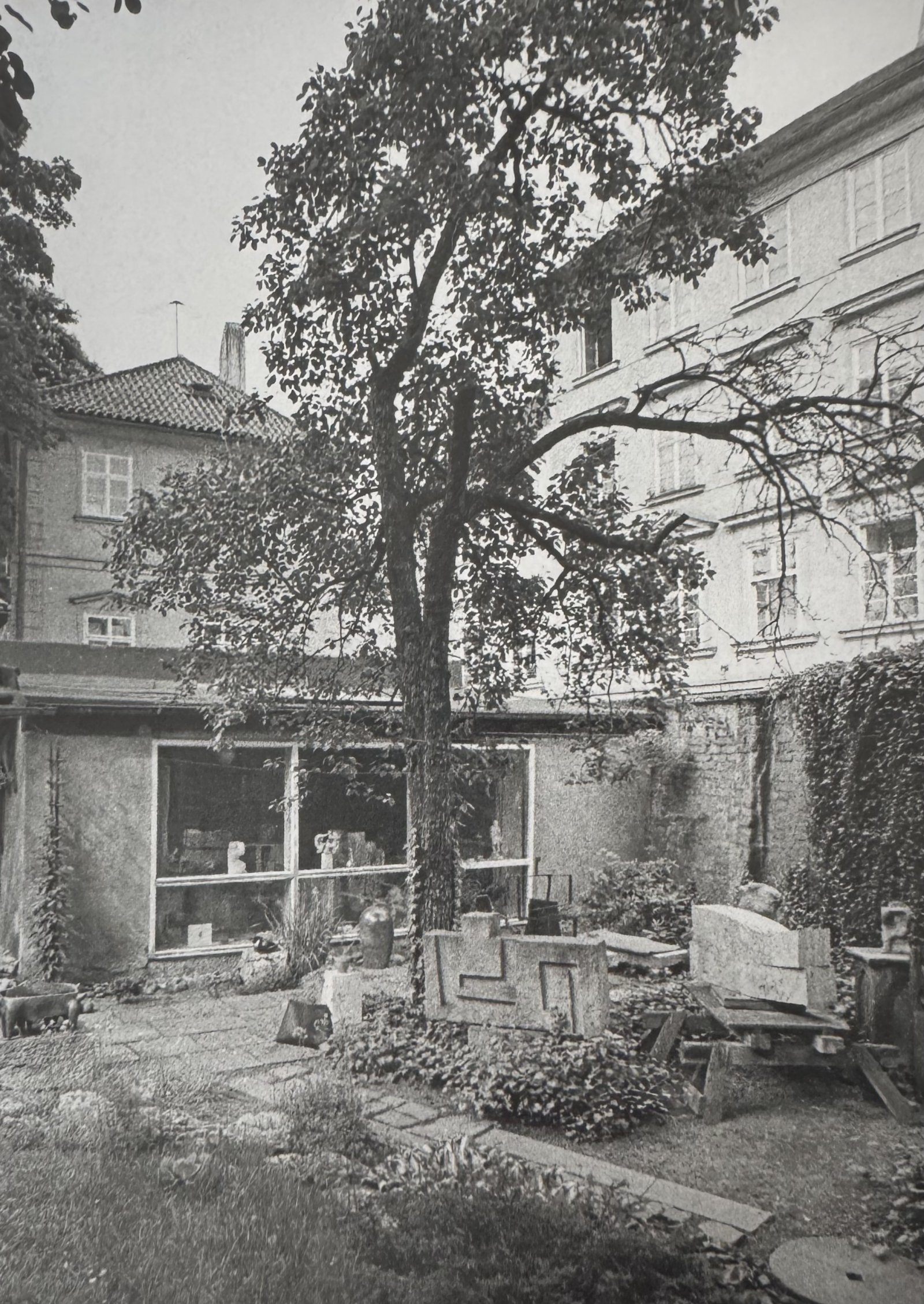 Artwork by Miroslav Vystrčil, LYING TORSO, Made of travertine, concrete