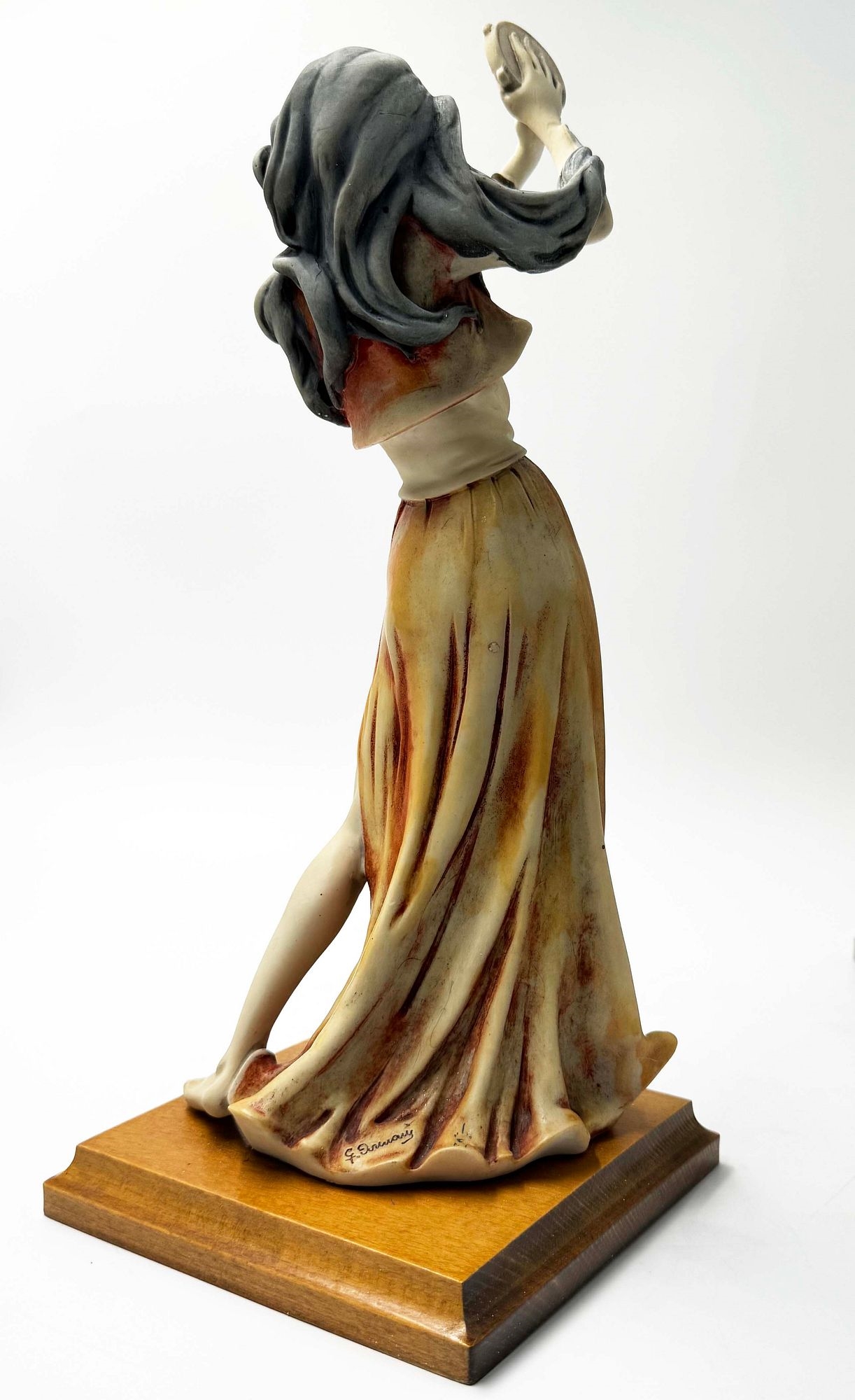 Artwork by Giuseppe Armani, A Rare Pair Of Italian Florence Capodimonte Giuseppe Armani's Gypsy Dancer & Guitarist Matt Hand Painted Porcelain Statues on Wooden bases. Signed by artist, Made of hand painted porcelain