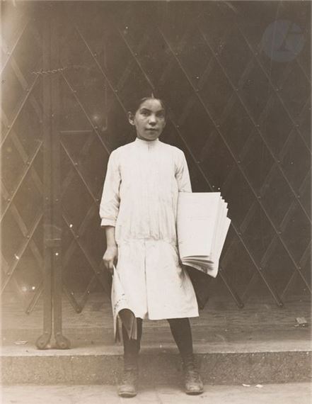 Newsgirl. Bowery, New York, July 1910 by Lewis Hine, July 1910