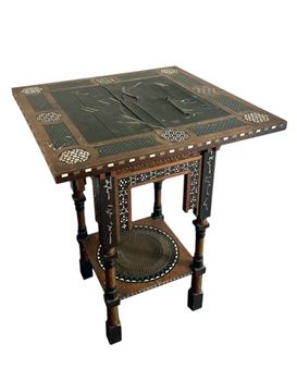 Table de salon quadripode en bois marqueté de filets - Carlo Bugatti