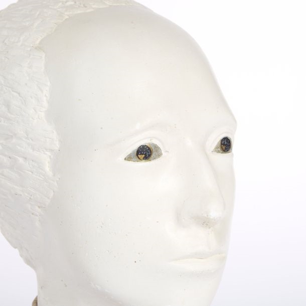 Artwork by Michelle Hartmann, Long neck, Made of Plaster and rope