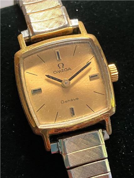 Ladies Vintage OMEGA GENEVA WRISTWATCH. Gold Plated Square by MANUAL