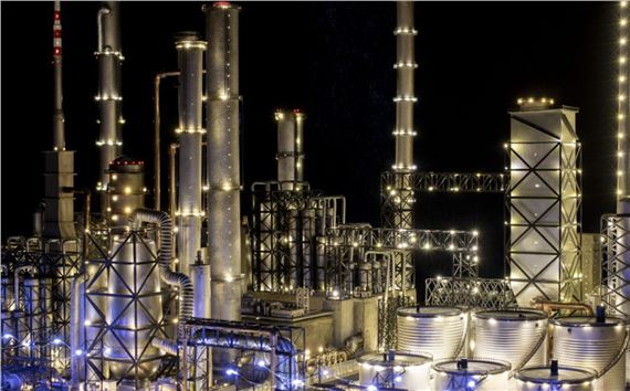 Monira Al Qadiri: Burning Desire - Gothenburg Museum of Art