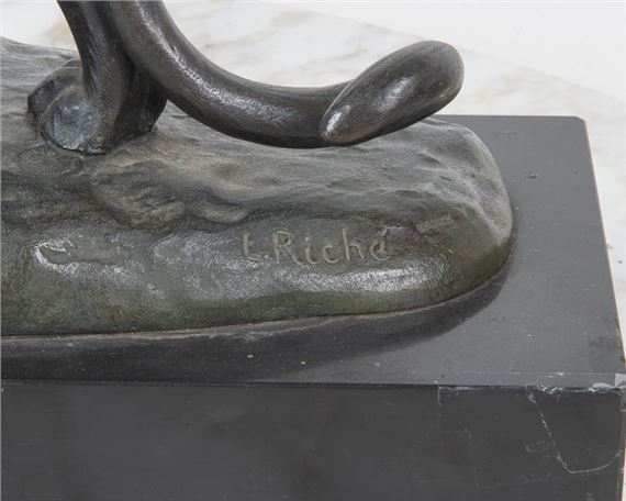 Louis Riché | Two lionesses | MutualArt