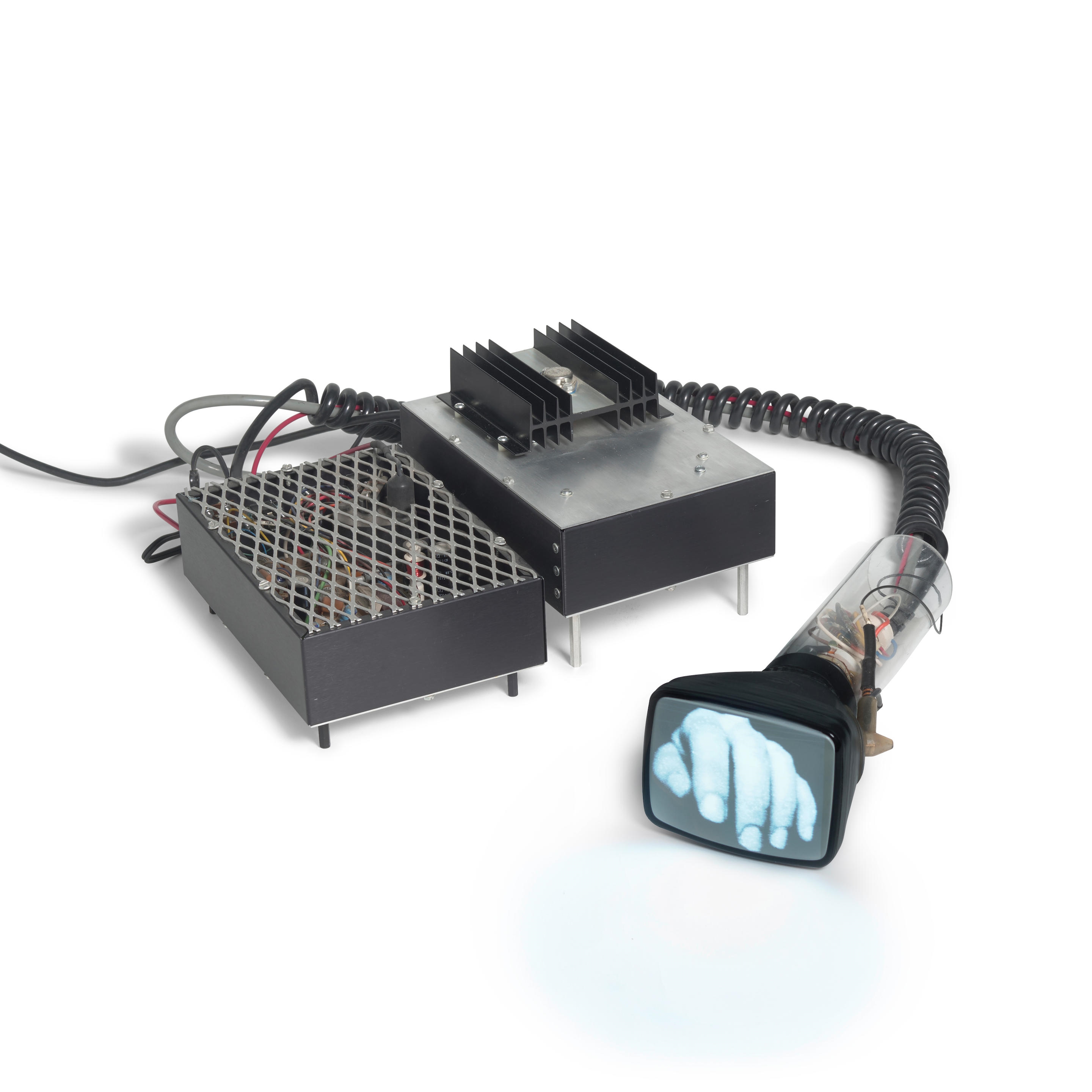 Artwork by Alan Rath, Waiting II, Made of aluminum, acrylic