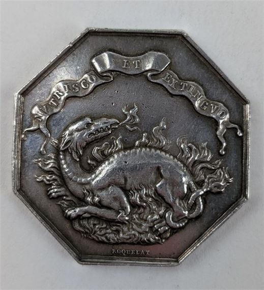 A French octagonal solid silver token Obverse decorated with a dragon in flames and inscribed "Nutrisco et Extinguo" - Alphonse Desaide - Roquelay