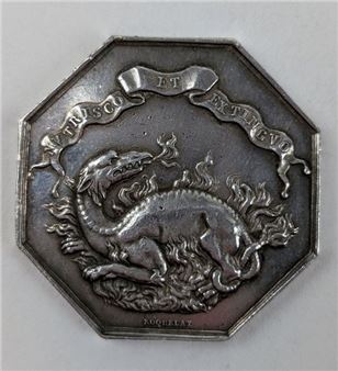 A French octagonal solid silver token Obverse decorated with a dragon in flames and inscribed "Nutrisco et Extinguo" - Alphonse Desaide - Roquelay