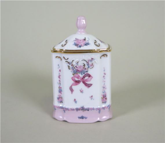 Trauciņš ar vāku - Helga Ingeborga Melnbarde