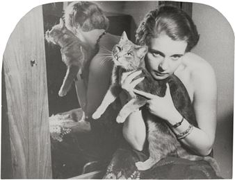 Untitled (Woman with cat) - Franz Roh
