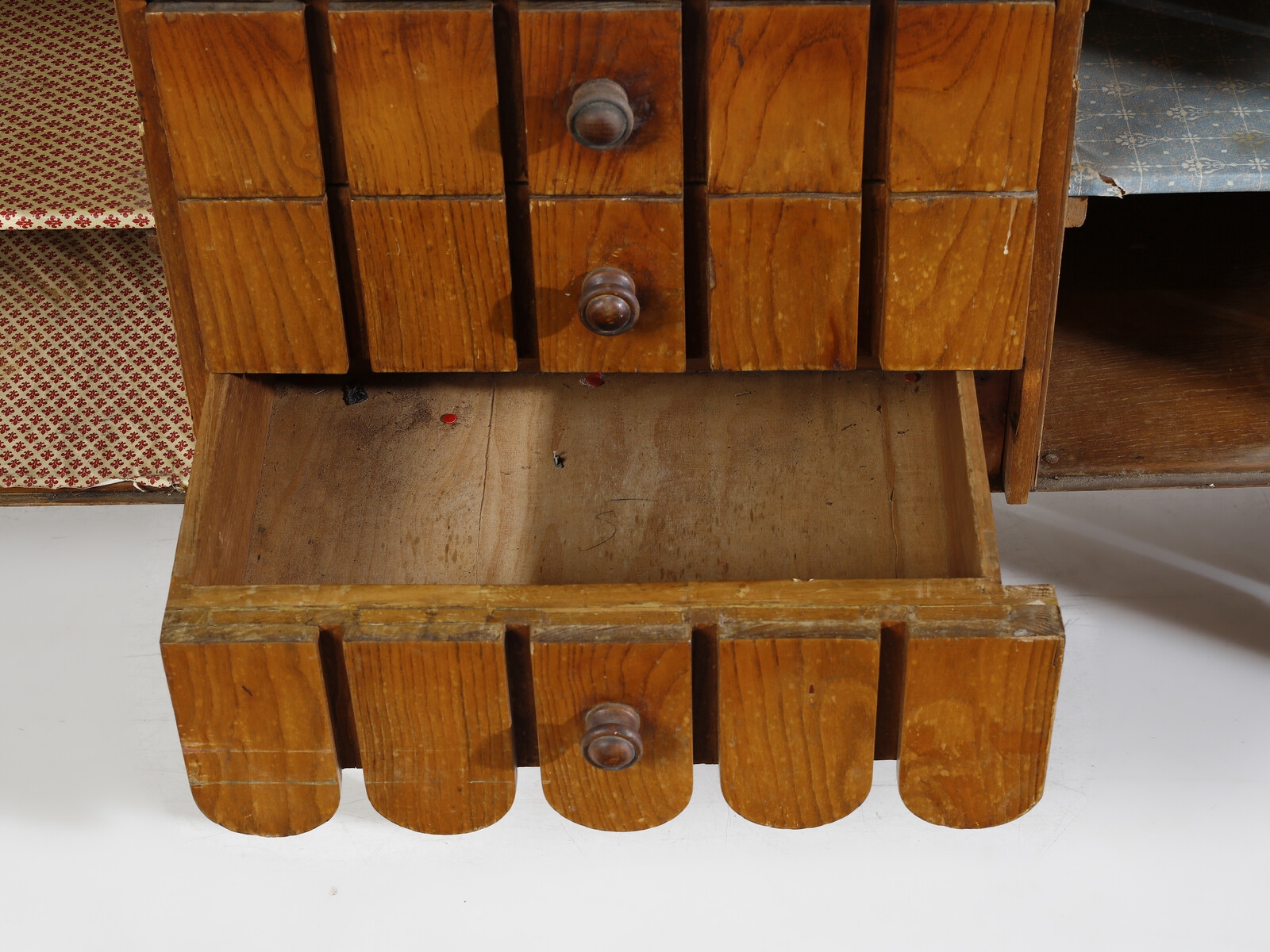 Casa E Giardino | Sideboard with two doors and five drawers, Milan ...