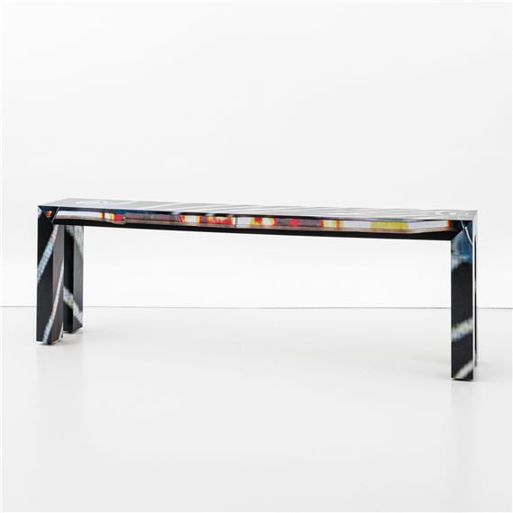 Halfzebra table - Guyton/Walker