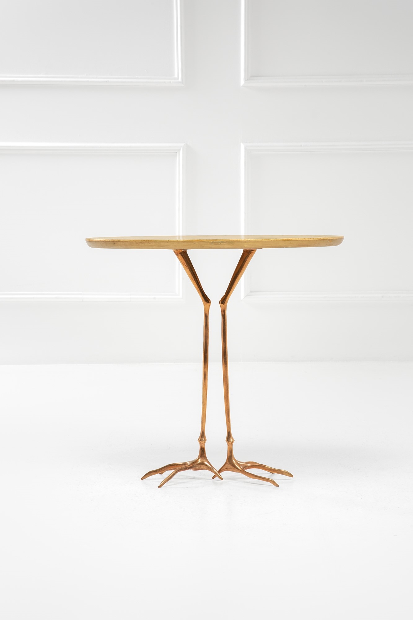 Artwork by Meret Oppenheim, Traccia, tavolino Ultramobile, Made of disegno