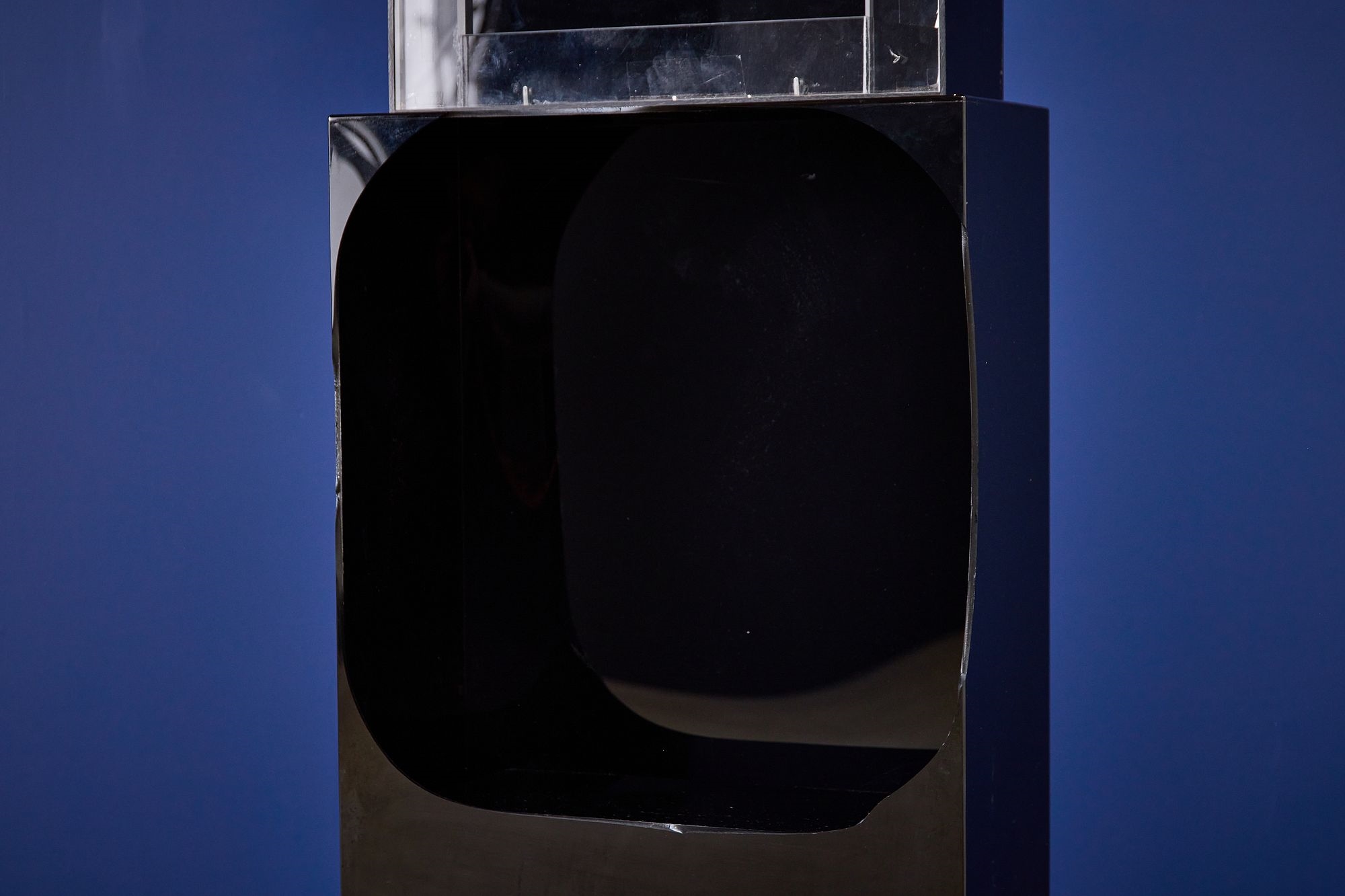 Artwork by Jackie Greber, Venetian Smoke' abstract sculpture with pedestal, Made of sculpture with pedestal