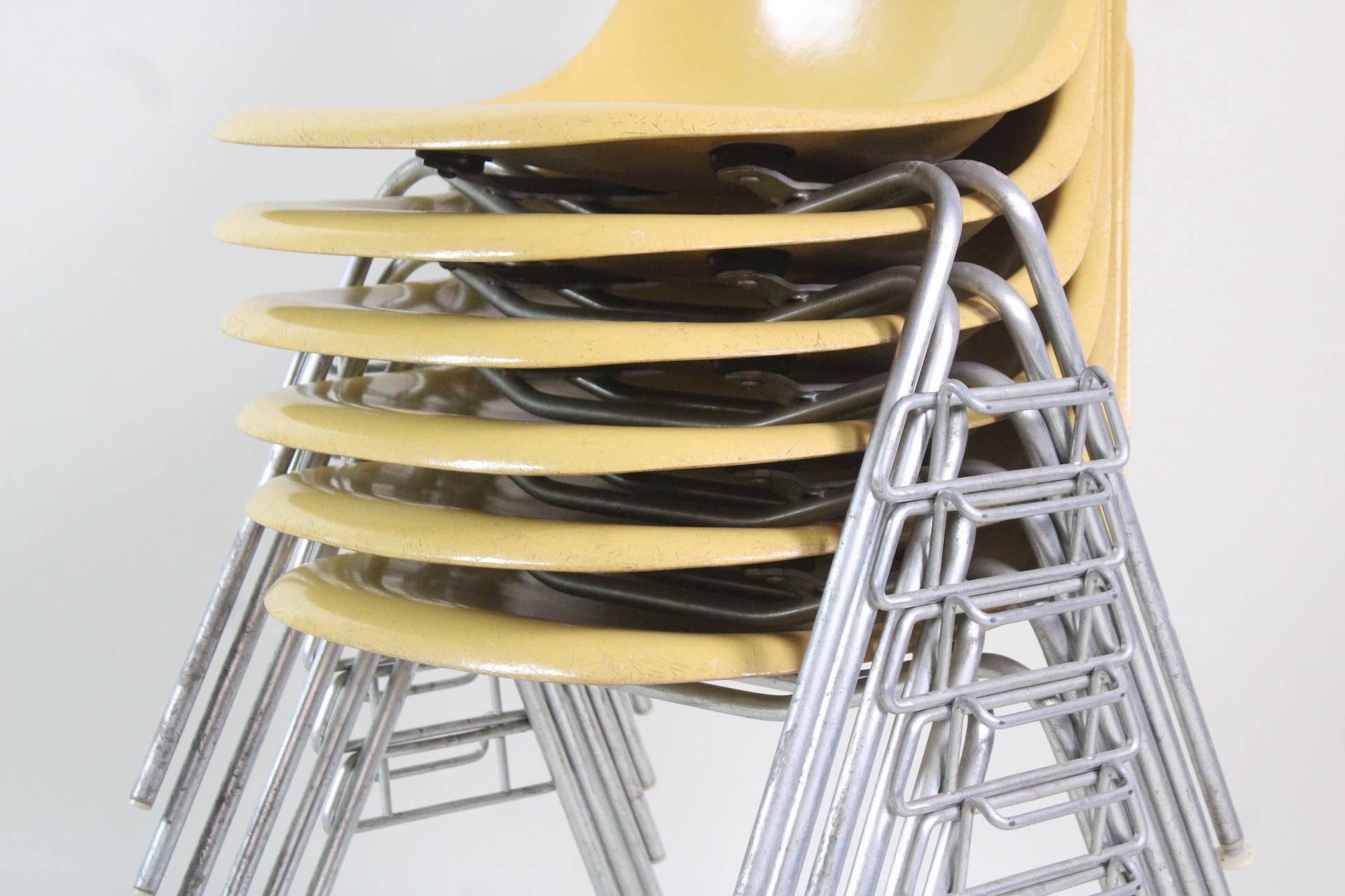 Herman Miller | Set of 6 Herman Miller Eames Stacking Shell Chairs ...