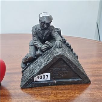 Jeanne Rynhart (1944–2020) was an Irish sculptor celebrated for Dublin’s “Molly Malone.” Her West Cork studio issues limited-edition bronzes depicting Irish life. - Jeanne Rynhart
