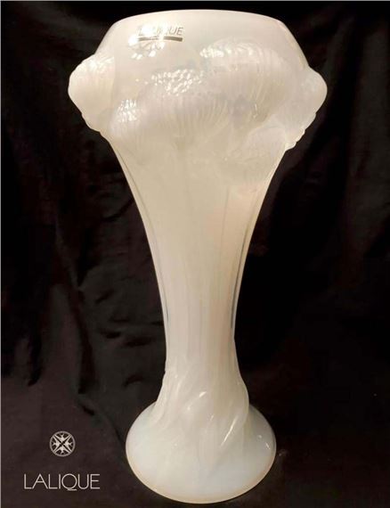 A LALIQUE Rose White Opaline Crystal Vase, Signed