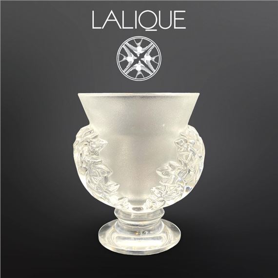 A French Lalique Acanthus Saint Cloud Floral Decor Crystal Vase, Signed